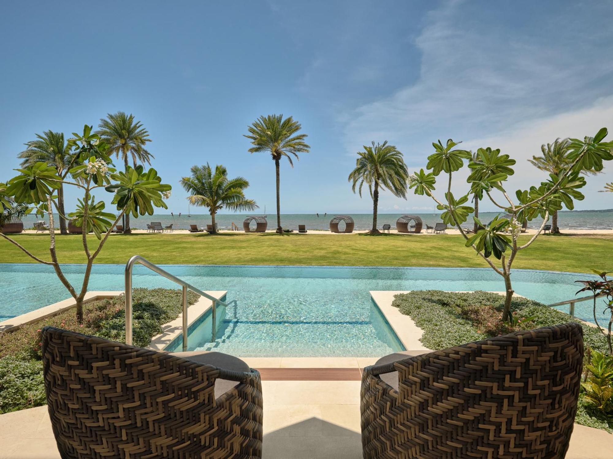 Crowne Plaza Fiji Nadi Bay Resort & Spa, An Ihg Hotel Exterior foto